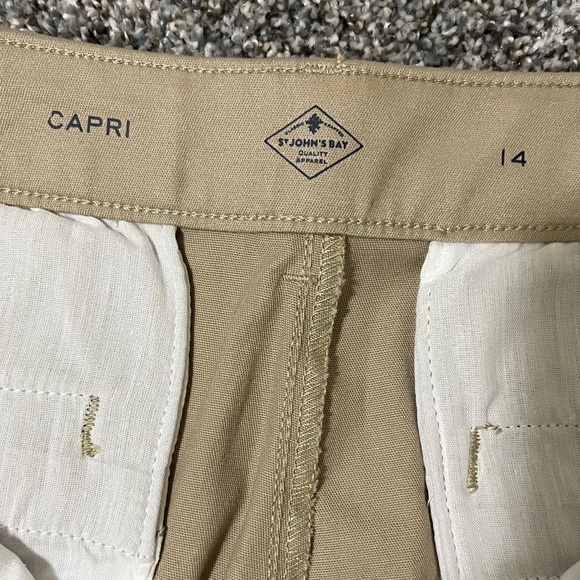 St John's Bay Women’s Capris, mid rise, slender fit, size 14, new with tags - Picture 9 of 15